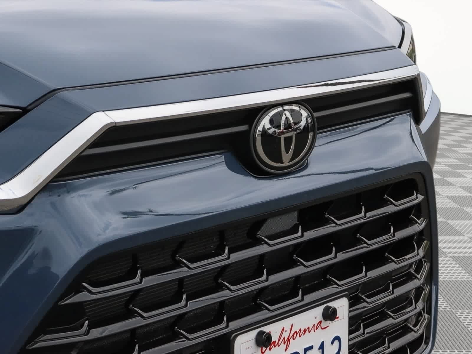 Used 2026 Toyota Grand Highlander FWD image 6