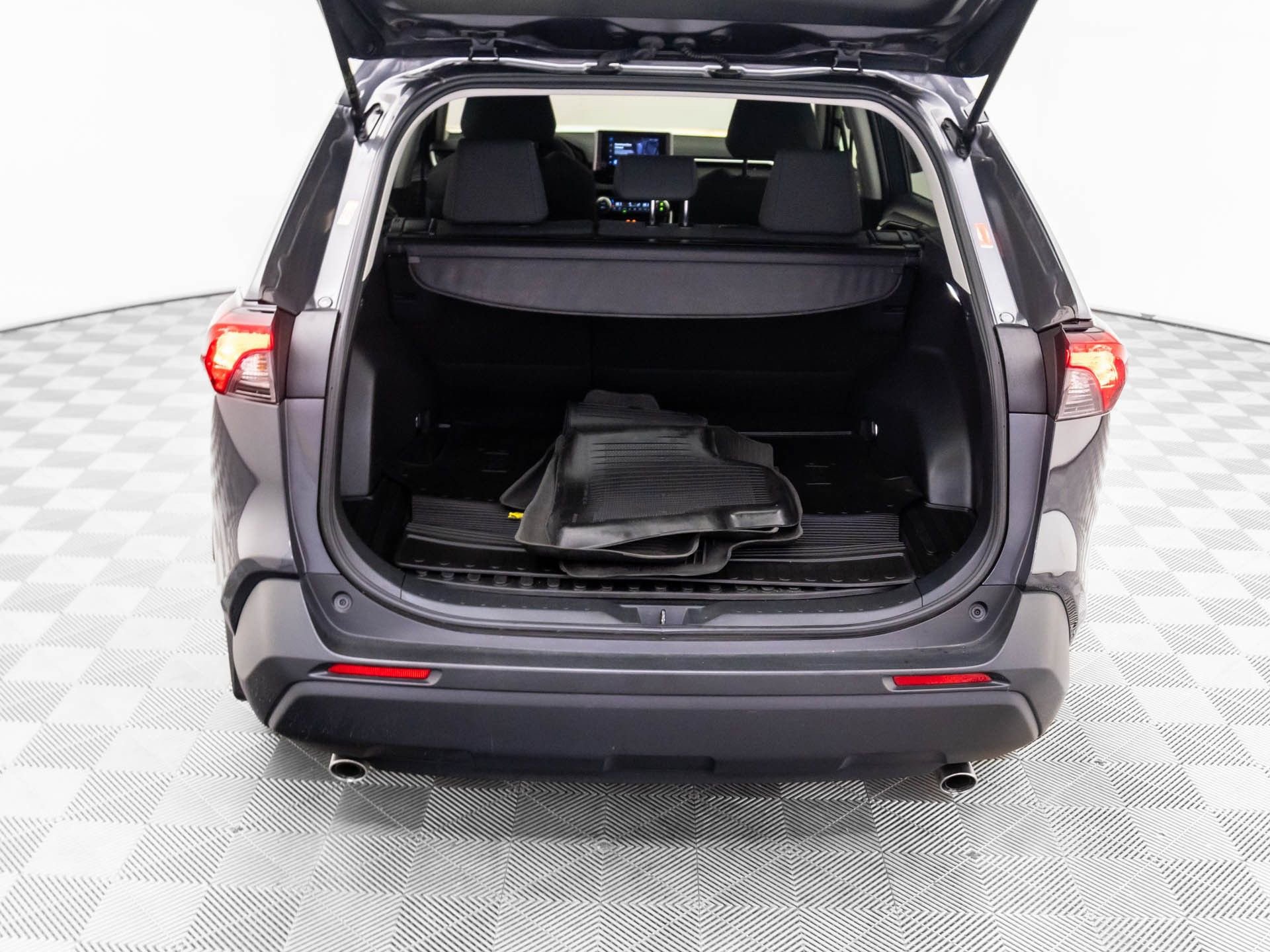 Used 2025 Toyota RAV4 LE image 29