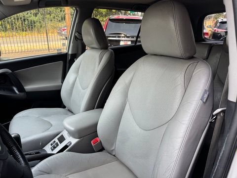 Used 2011 Toyota RAV4 Limited AWD/4WD image 11
