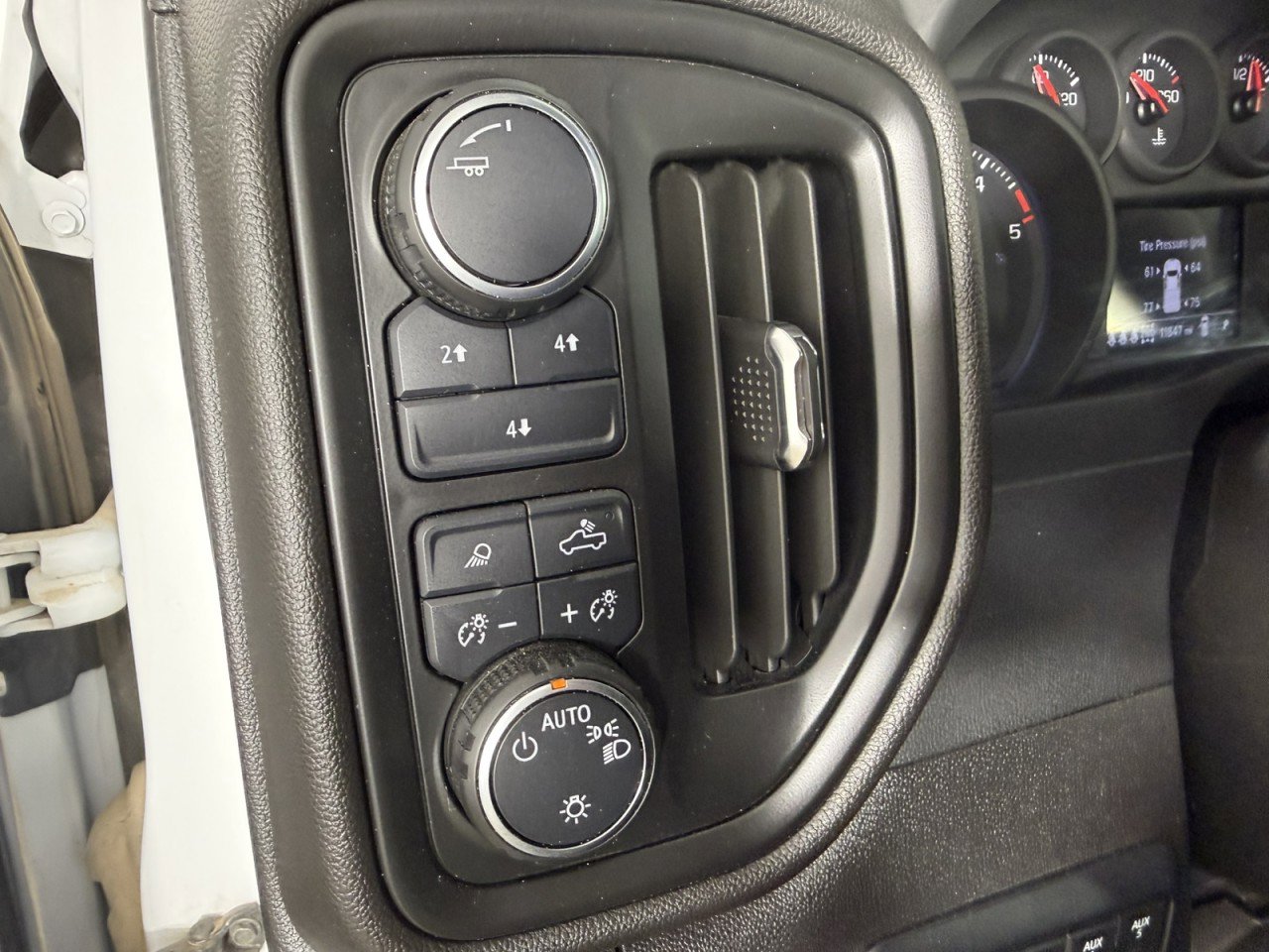 Used 2025 Chevrolet Silverado 3500 W/T w/ WT/CX Safety Package AWD/4WD image 23