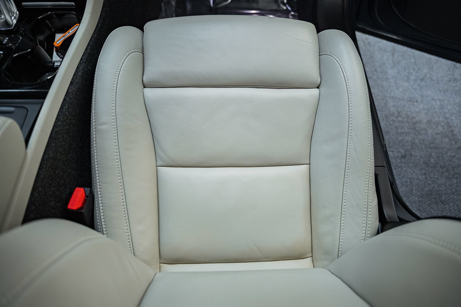 Used 2022 Volvo XC40 T5 Inscription w/ Advanced Package AWD/4WD image 38