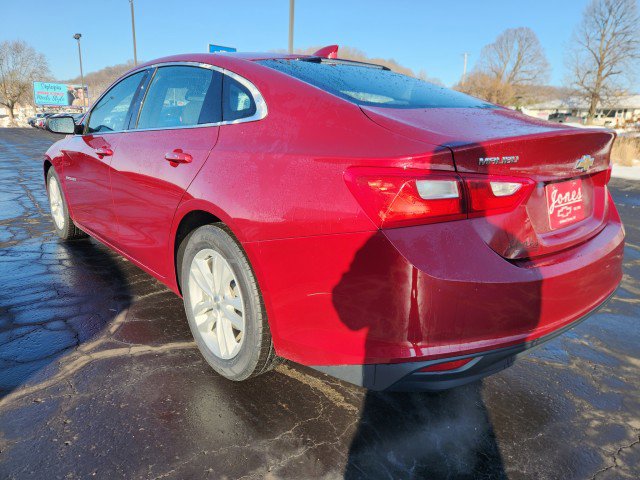Used 2018 Chevrolet Malibu LT image 3