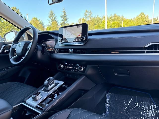 Used 2023 Mitsubishi Outlander SEL AWD/4WD image 24