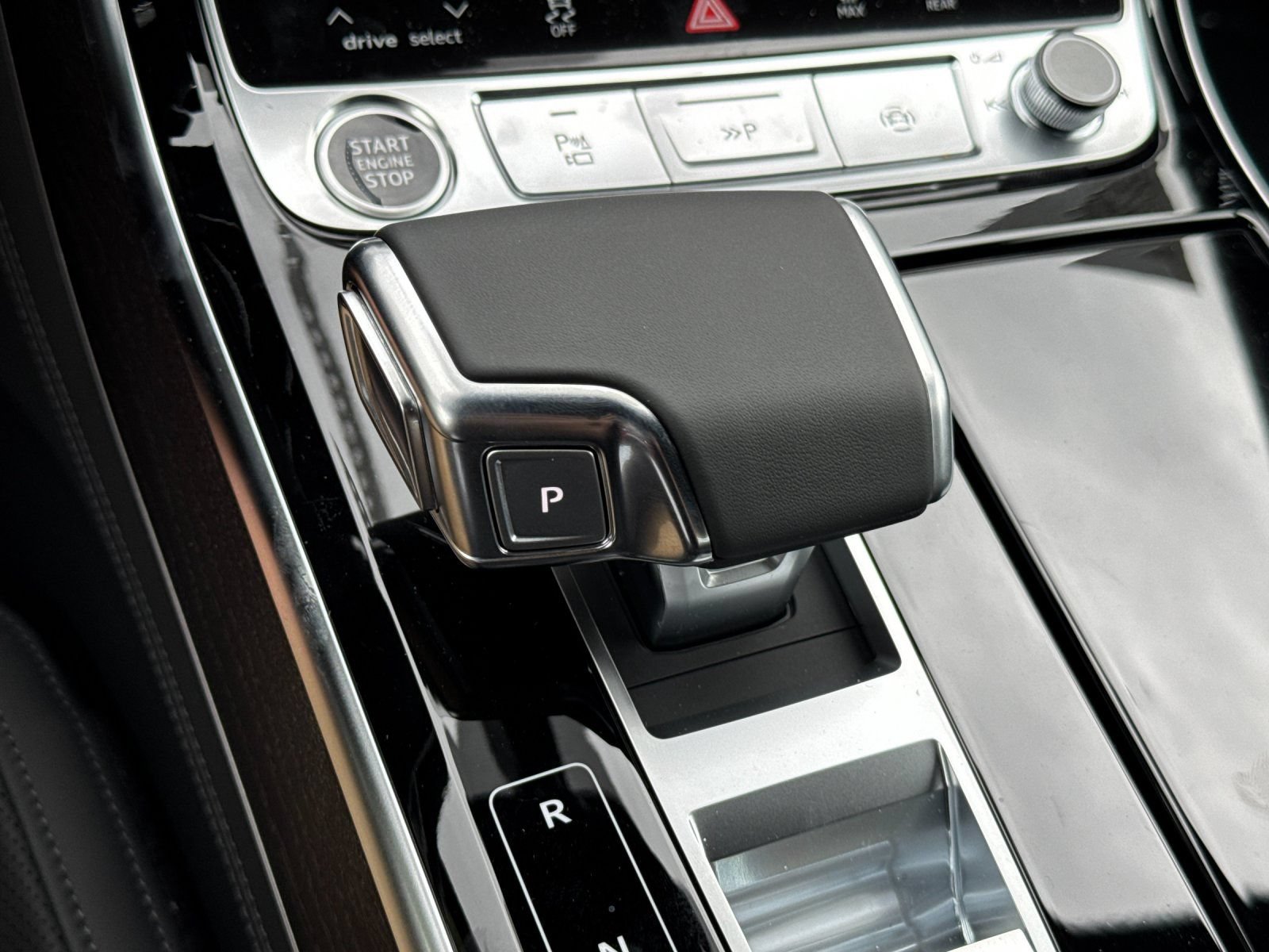 New 2026 Audi A8 L 3.0T AWD/4WD image 21