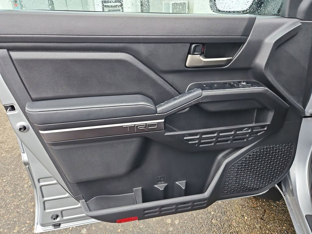 Used 2024 Toyota Tacoma TRD Off-Road image 10