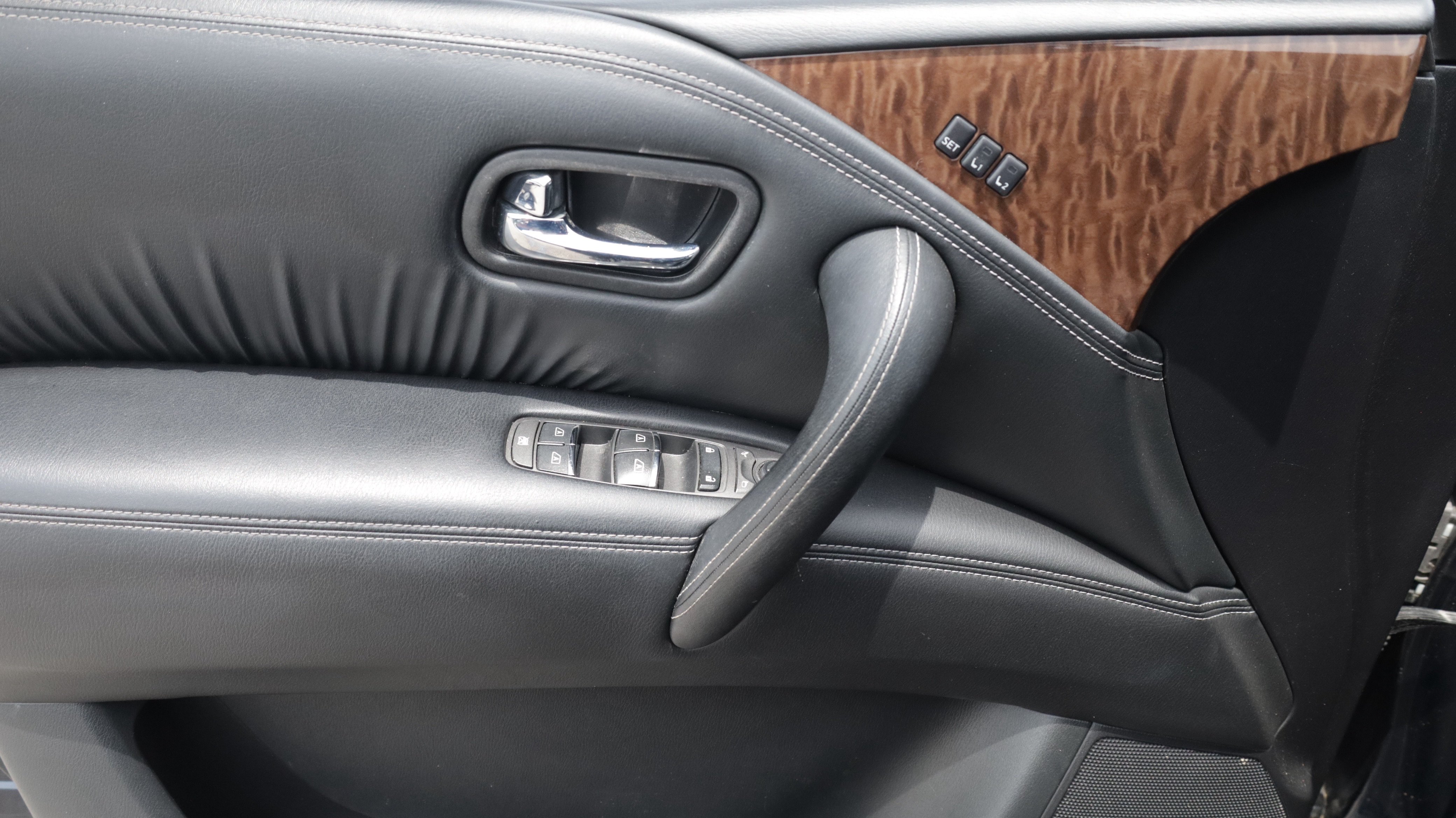 Used 2019 Nissan Armada SL w/ Premium Package RWD image 18