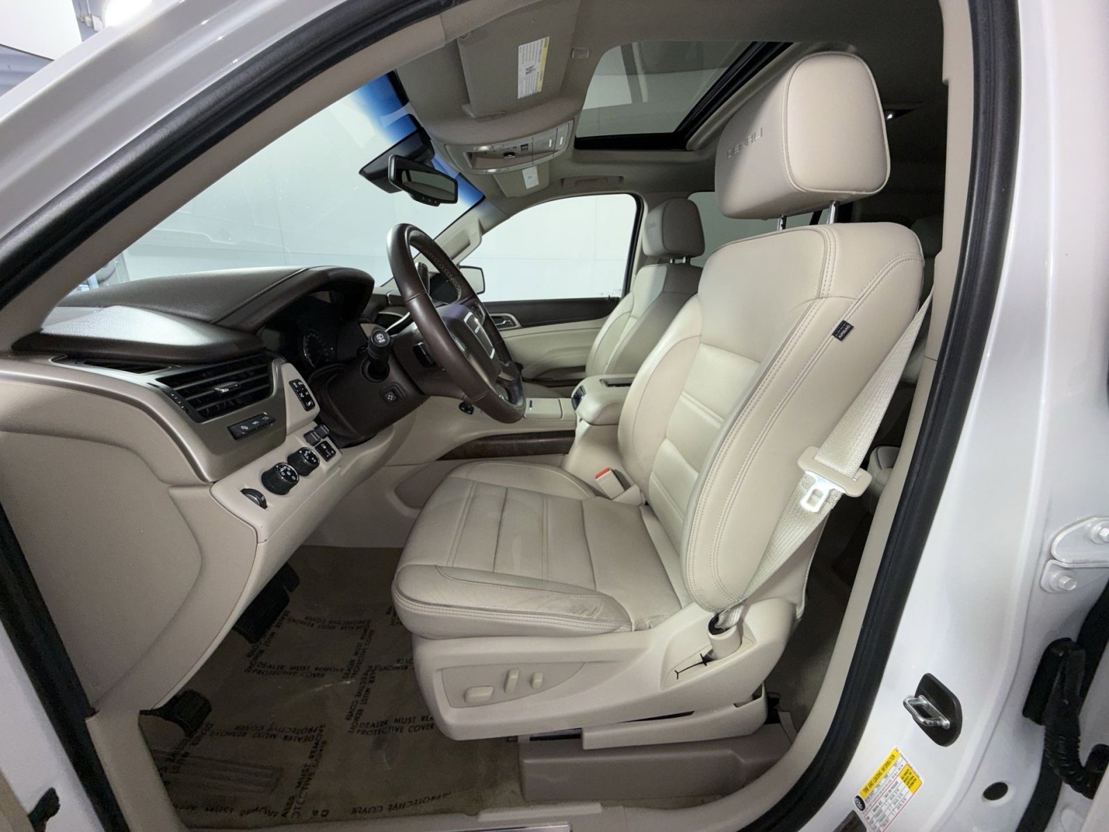 Used 2018 GMC Yukon Denali w/ Open Road Package AWD/4WD image 13