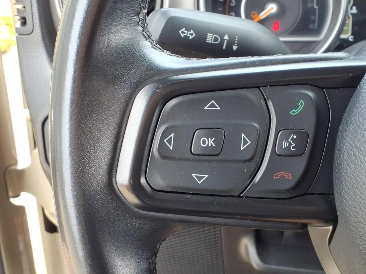 Used 2022 Jeep Gladiator Sport AWD/4WD image 16