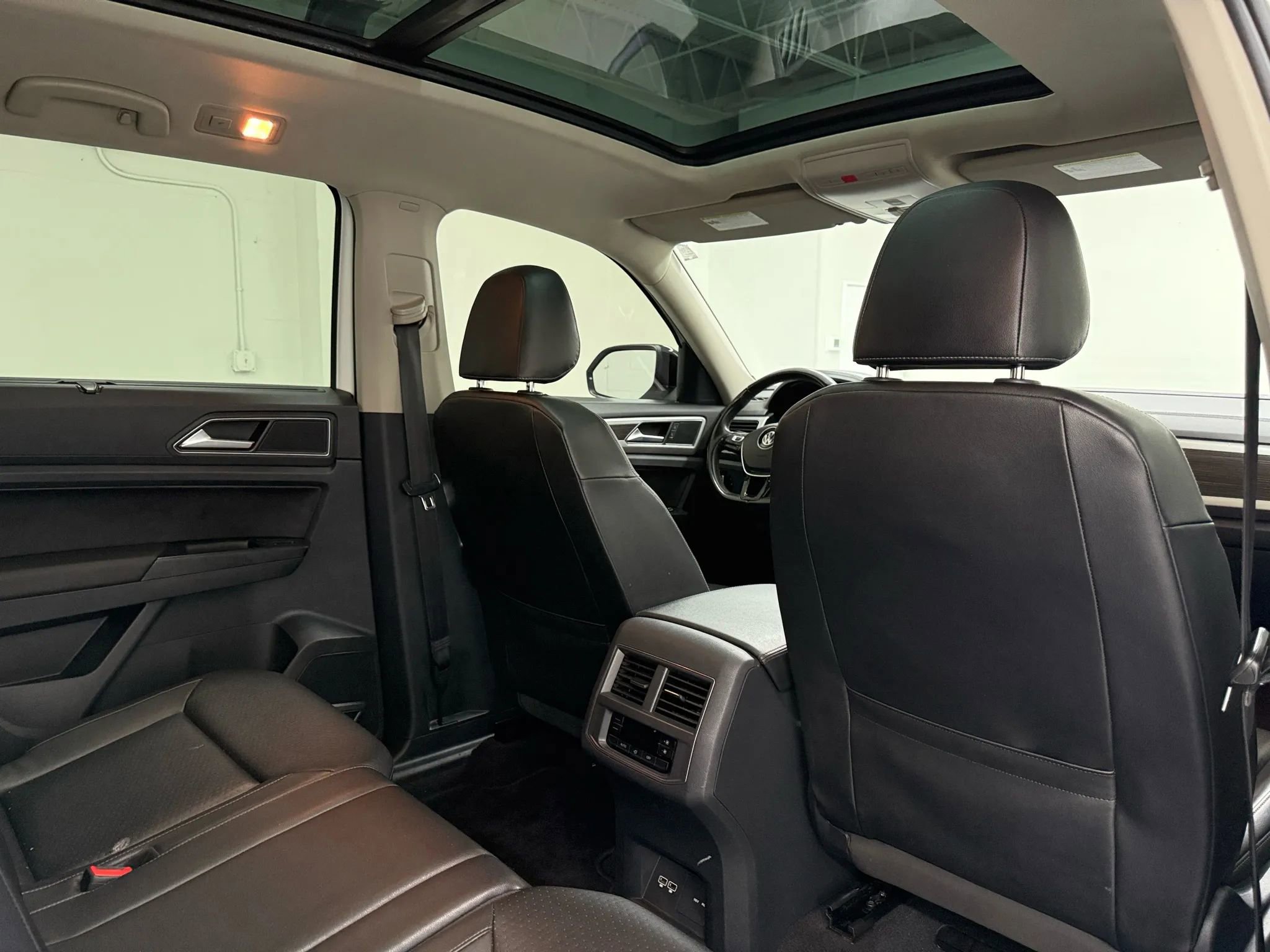 Used 2018 Volkswagen Atlas SEL image 13