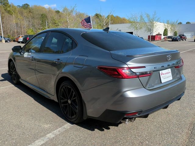 Used 2025 Toyota Camry SE image 6