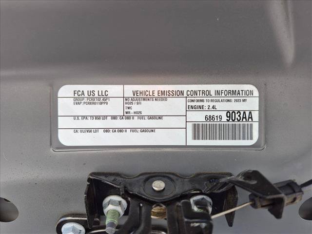 Used 2023 Jeep Cherokee Altitude Lux AWD/4WD image 26