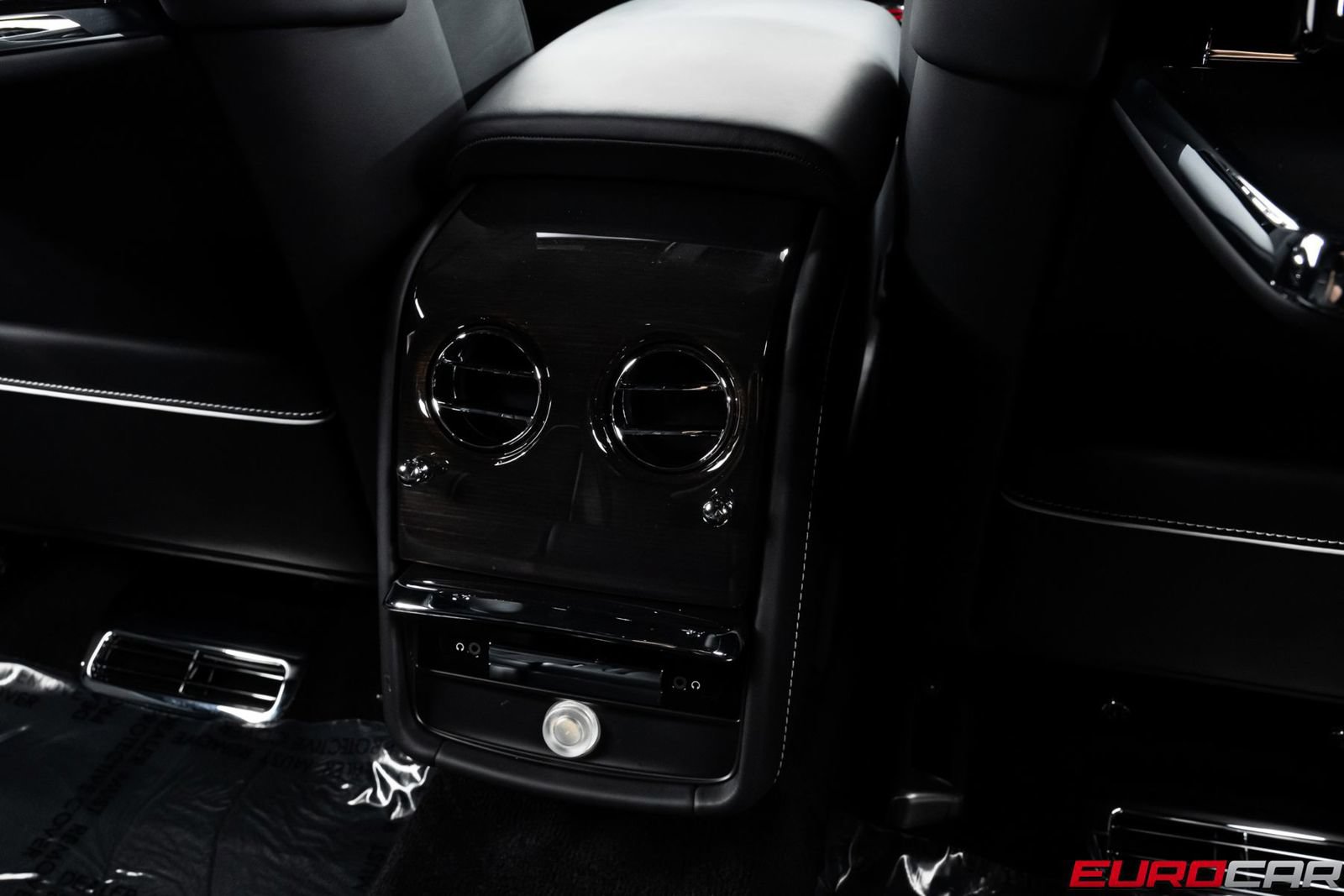 Used 2024 Rolls-Royce Phantom Sedan w/ The Phantom Package RWD image 43
