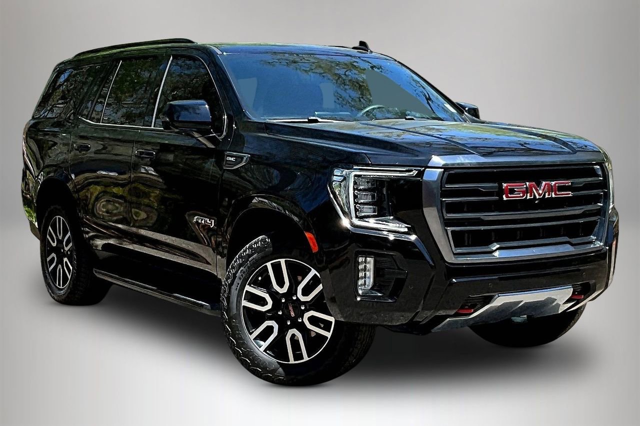 Used 2024 GMC Yukon AT4 w/ Technology Package AWD/4WD image 2