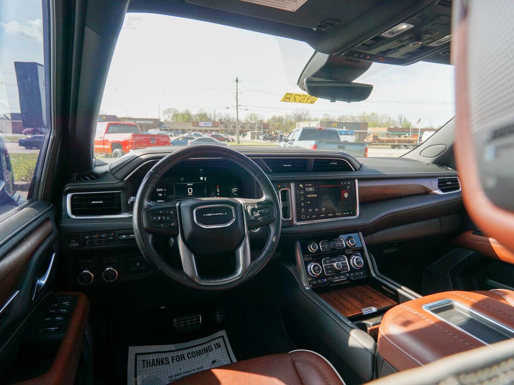 Used 2023 GMC Yukon XL Denali Ultimate image 14