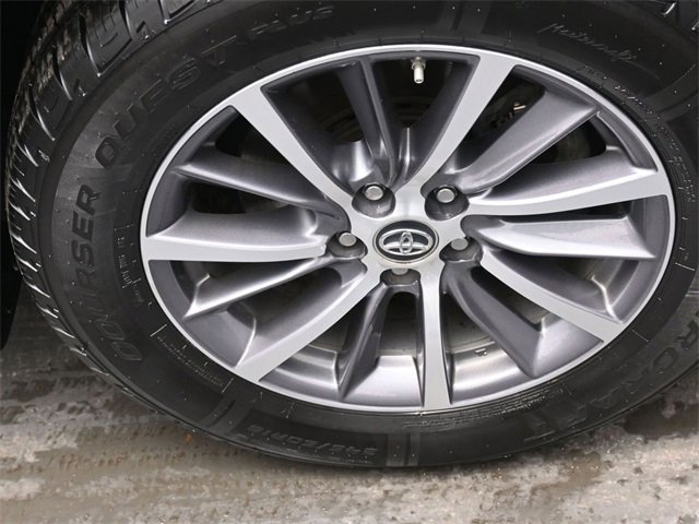 Used 2019 Toyota Highlander XLE image 31