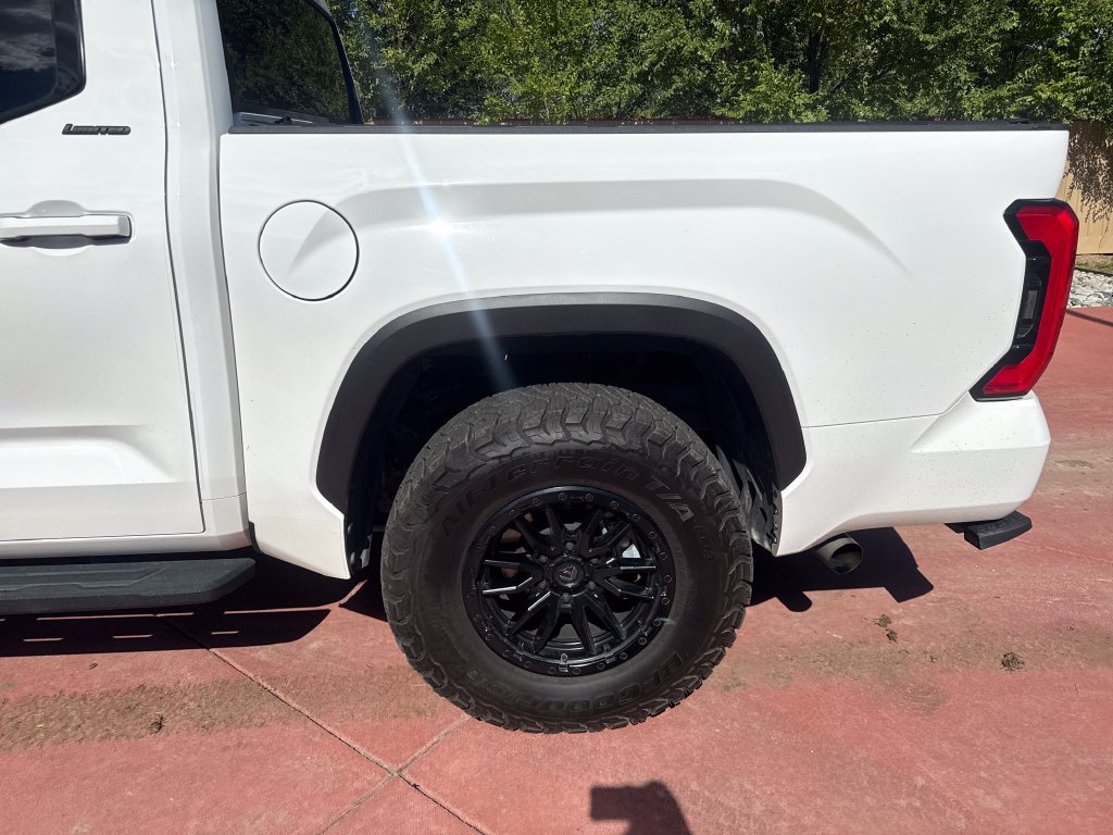 Used 2025 Toyota Tundra Limited AWD/4WD image 35