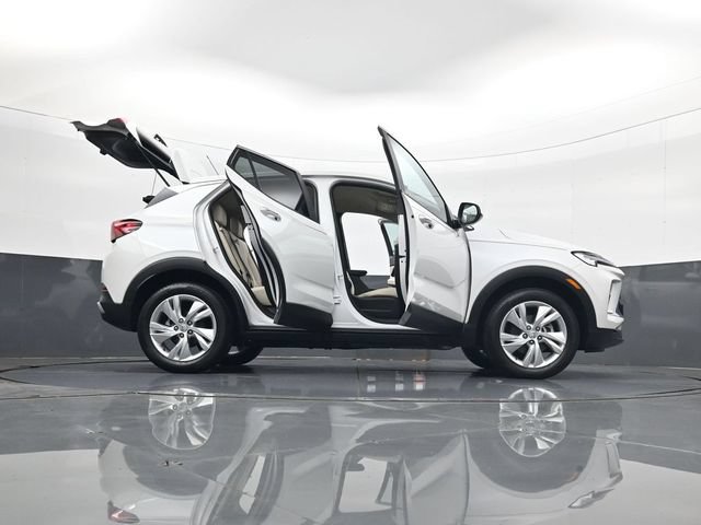 Certified 2024 Buick Encore GX Preferred w/ Comfort Package AWD/4WD image 33