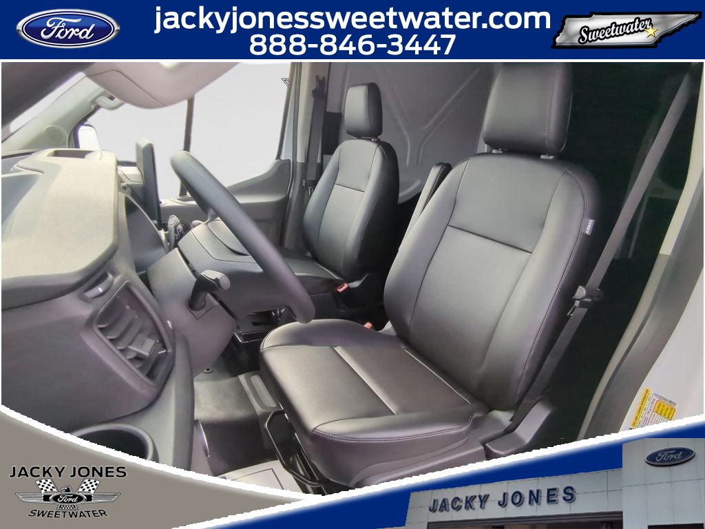 New 2026 Ford Transit 250 148 Medium Roof w/ Load Area Protection Package RWD image 11
