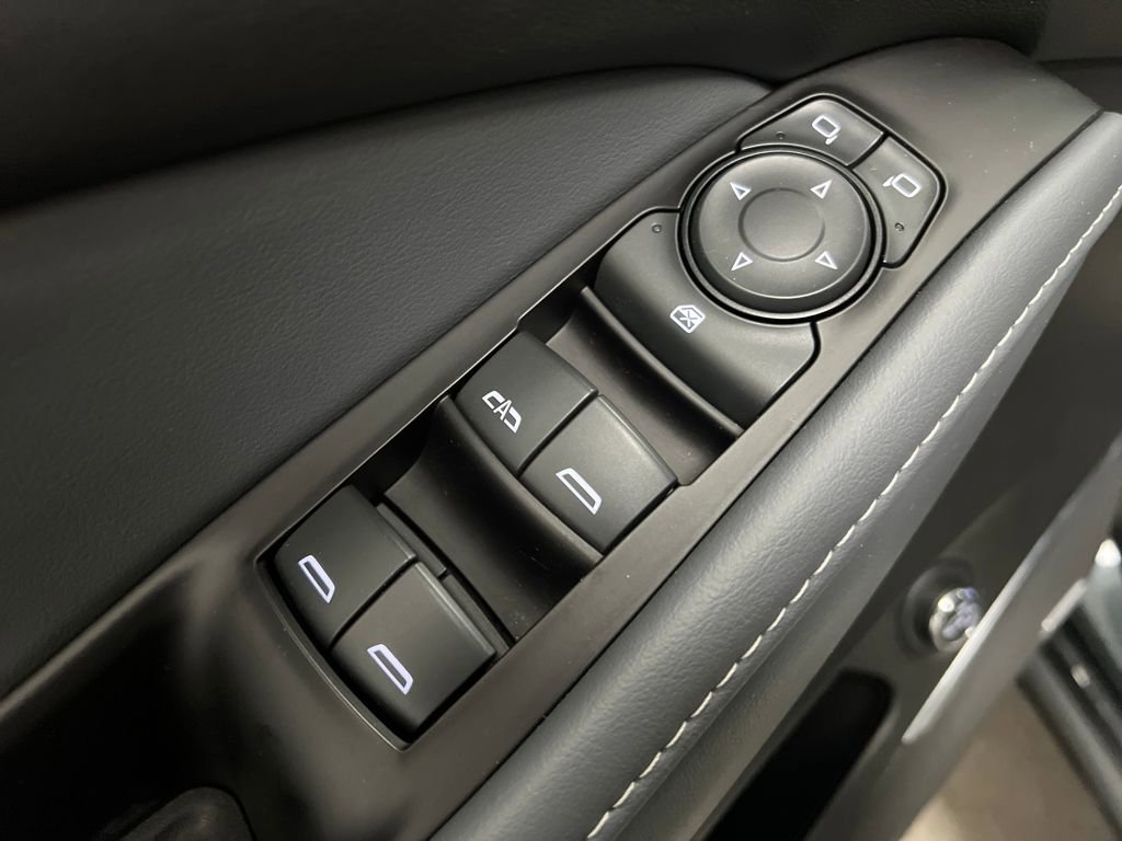 Used 2020 Buick Enclave Essence w/ Sound and Sites Package image 13