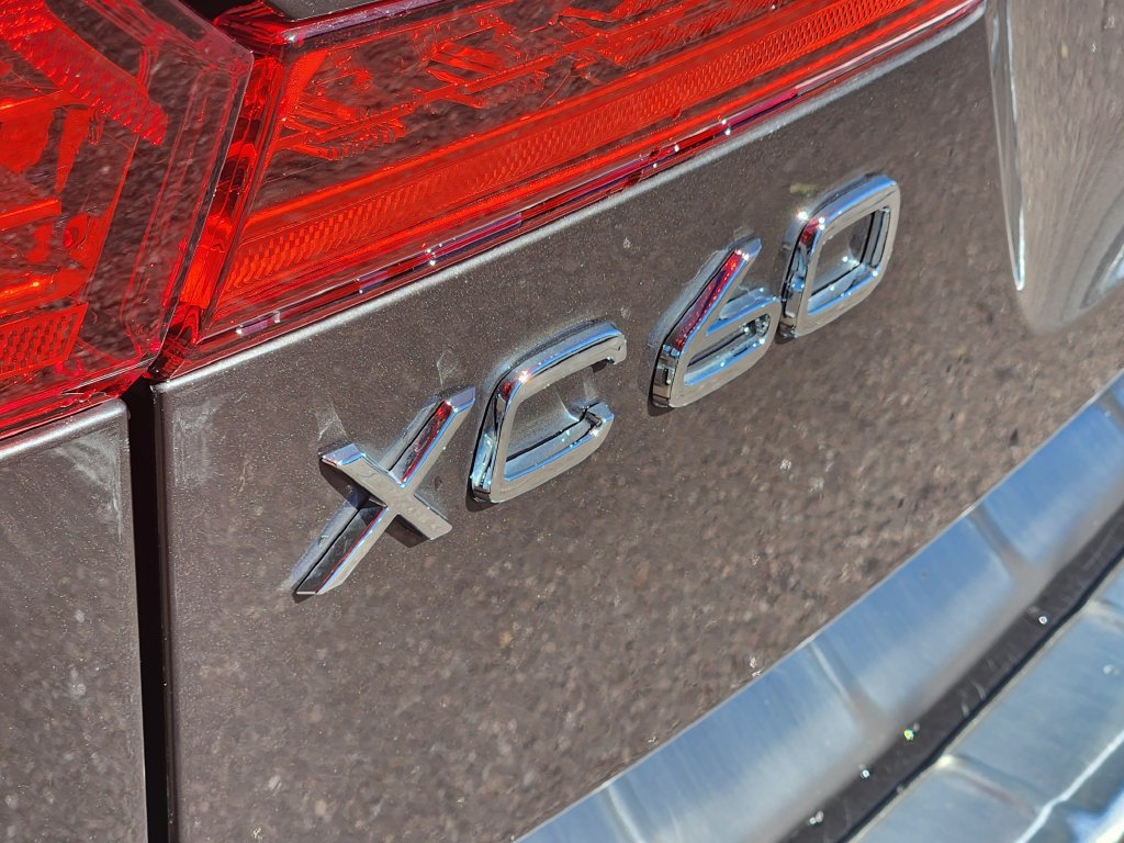 Used 2024 Volvo XC60 T8 Plus w/ Protection Package Premier AWD/4WD image 31