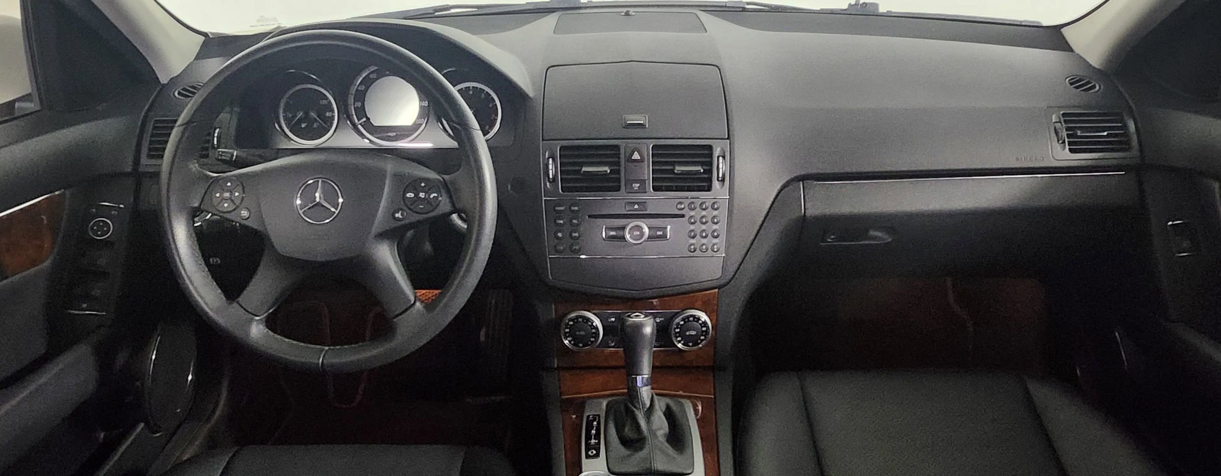 Used 2010 Mercedes-Benz C 300 C 300 Luxury Sedan 4D image 20