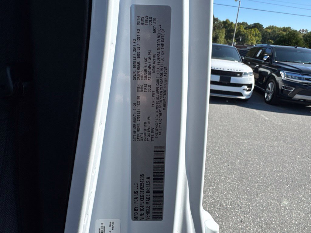 Used 2026 Jeep Wrangler Unlimited Sahara AWD/4WD image 24