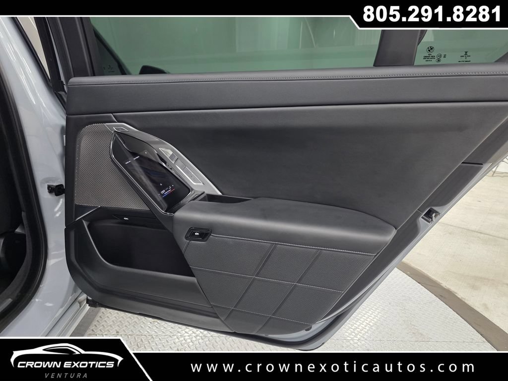 Used 2023 BMW 760i xDrive w/ Executive Package AWD/4WD image 21