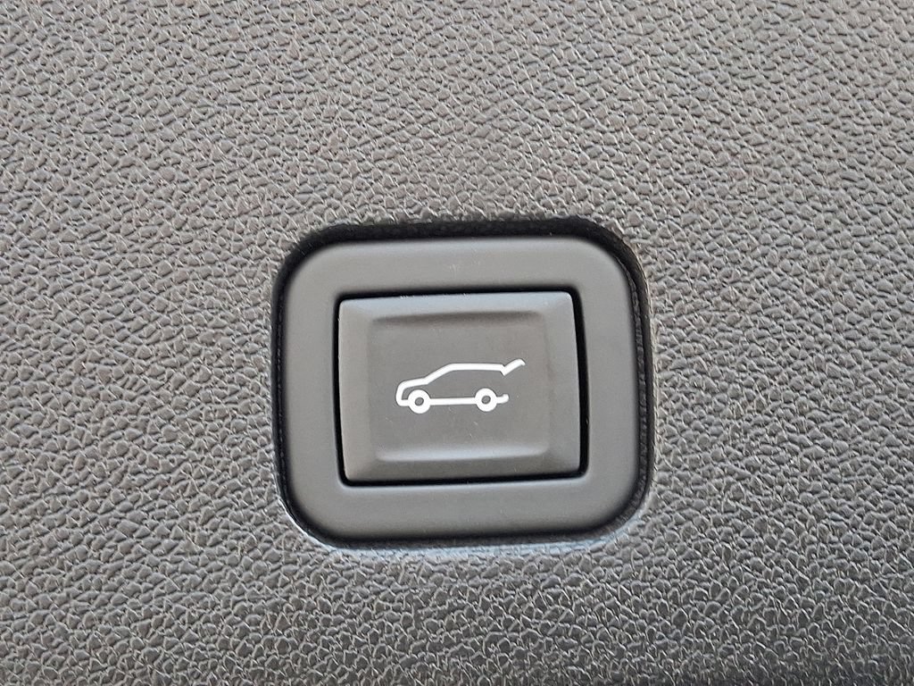 Certified 2024 Cadillac XT6 Sport w/ LPO, ONYX Package AWD/4WD image 34