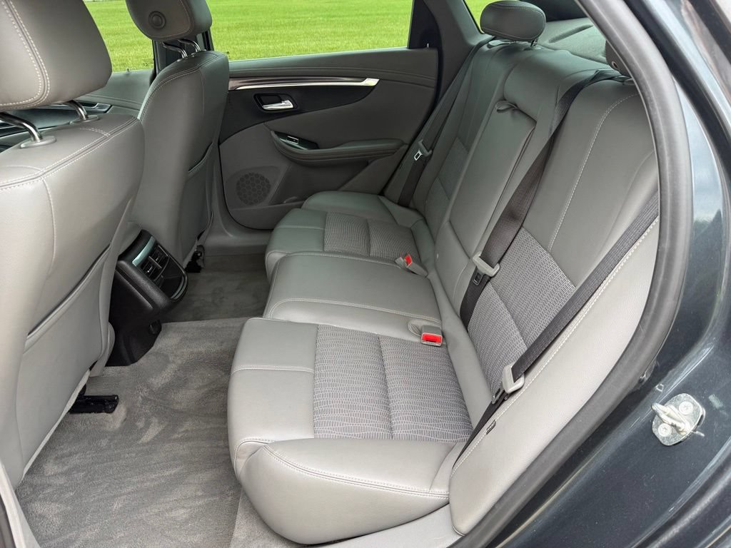 Used 2018 Chevrolet Impala LT FWD image 11