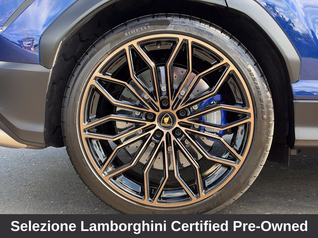 Used 2025 Lamborghini Urus SE AWD/4WD image 14