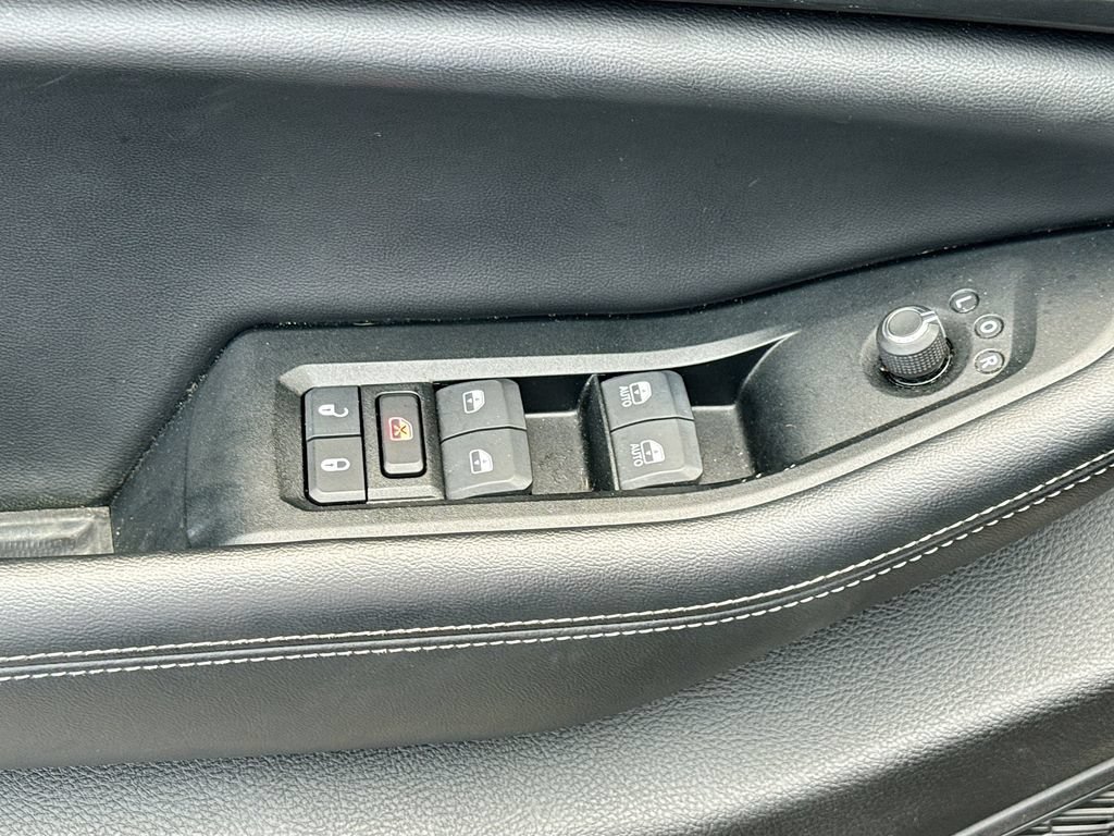 Used 2024 Jeep Grand Cherokee Altitude RWD image 18