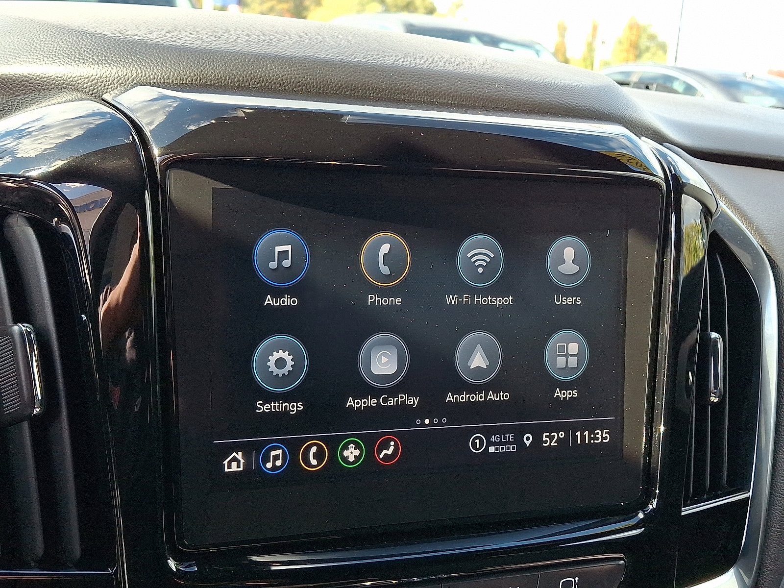 Used 2022 Chevrolet Traverse LT image 29