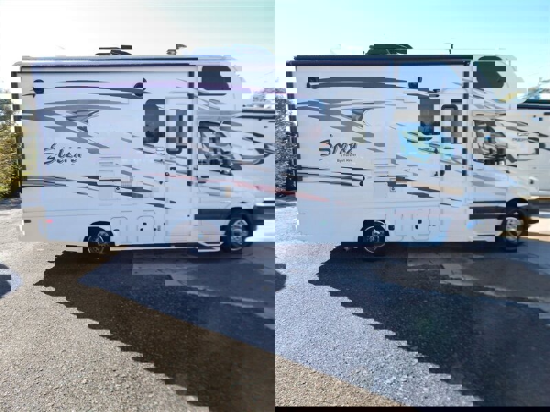 Used 2015 Mercedes-Benz Sprinter 3500 image 6