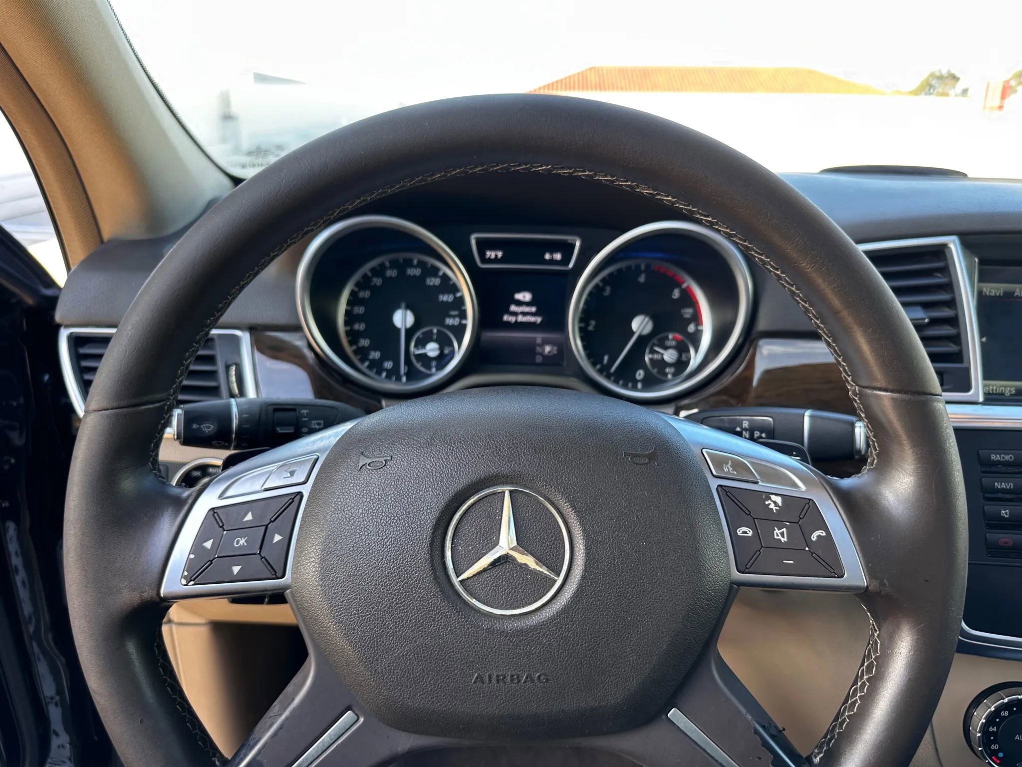 Used 2014 Mercedes-Benz ML 350 BlueTEC 4MATIC image 10