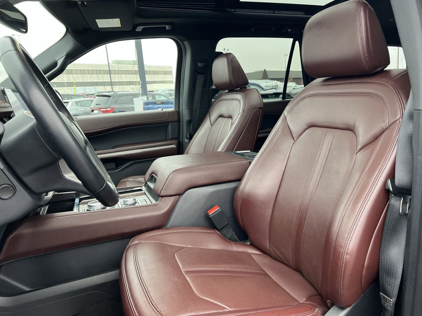 Used 2023 Ford Expedition Limited image 13