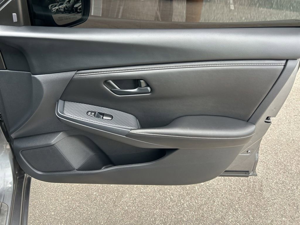 Used 2024 Nissan Sentra S FWD image 39