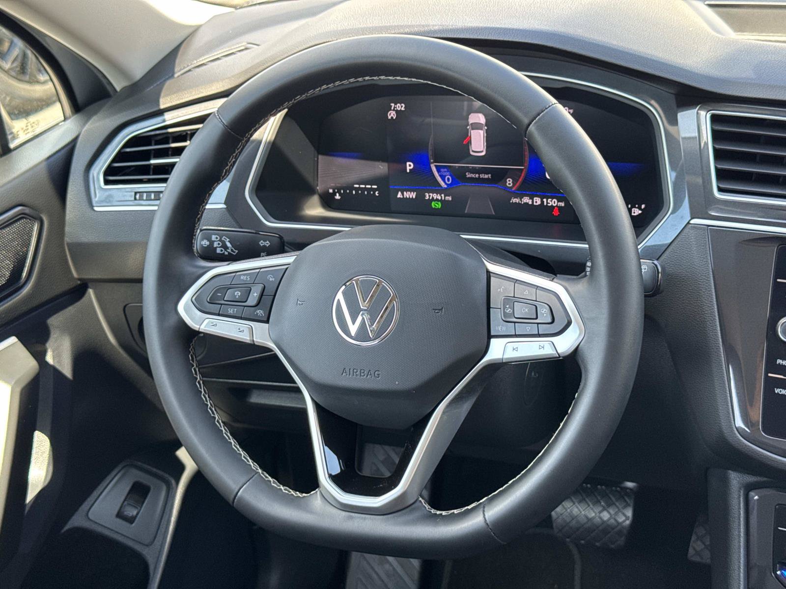 Certified 2024 Volkswagen Tiguan SE FWD image 10