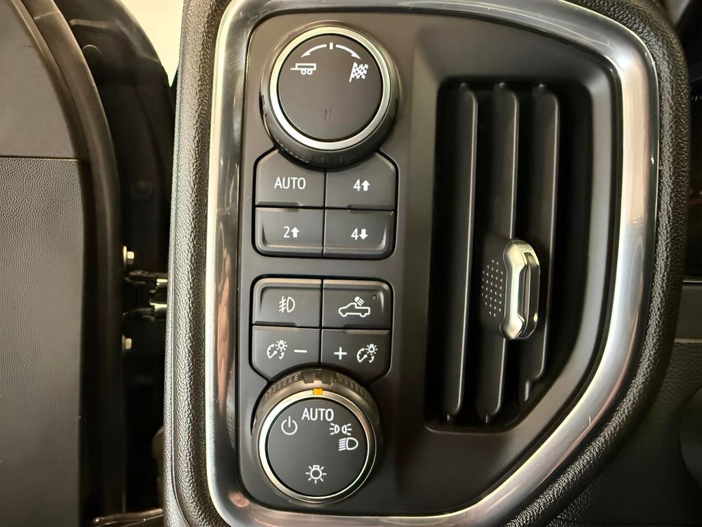 Used 2019 Chevrolet Silverado 1500 LT Trail Boss image 24