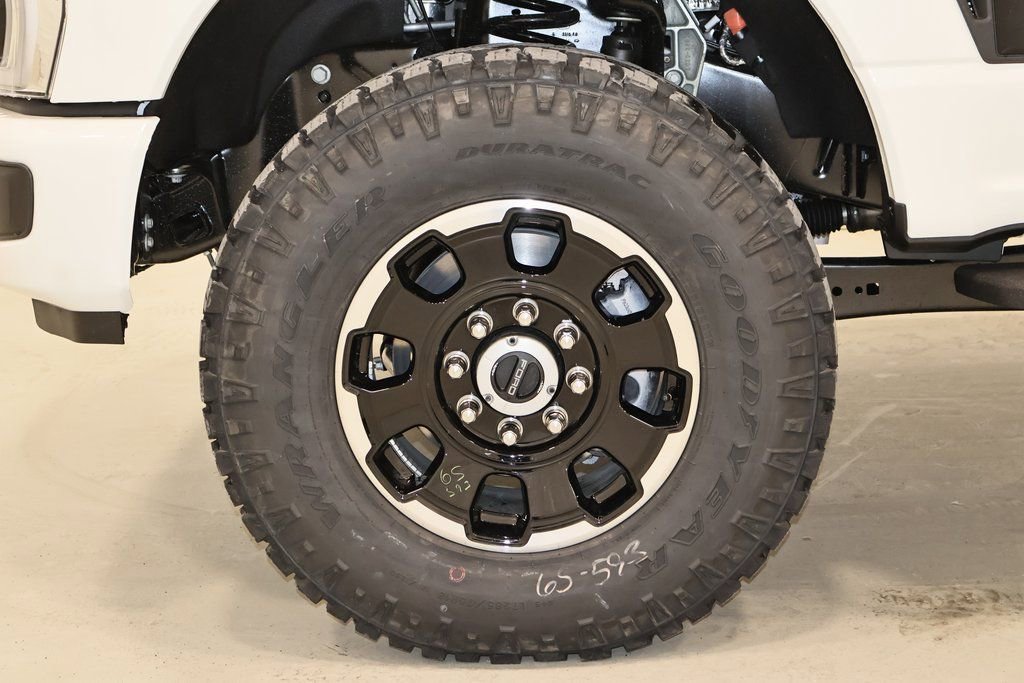 New 2025 Ford F350 Lariat w/ Lariat Ultimate Package image 37