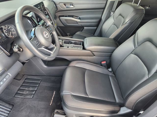 Certified 2025 Nissan Pathfinder SL image 10