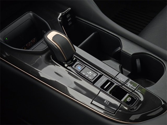 Used 2025 Toyota Crown Limited image 23