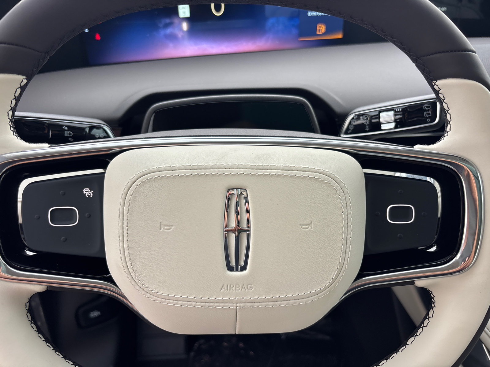 New 2026 Lincoln Nautilus Black Label w/ Jet Appearance Package AWD/4WD image 16