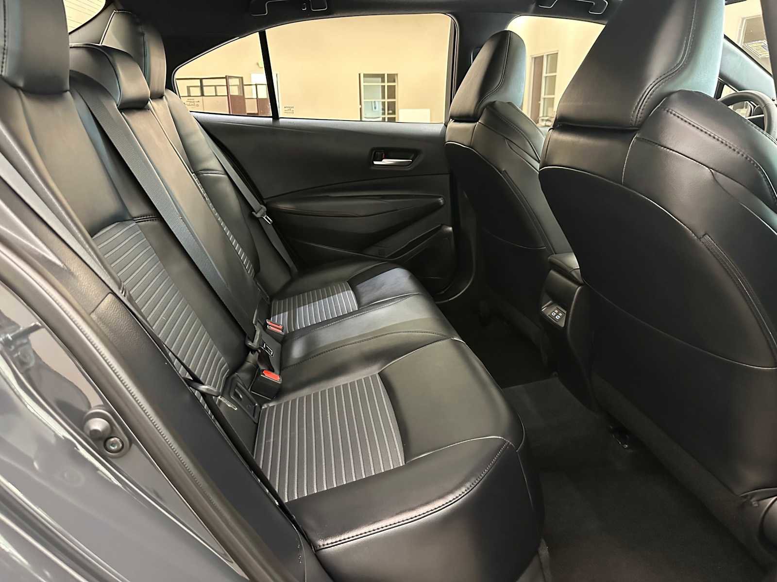 Certified 2025 Toyota Corolla XSE image 31