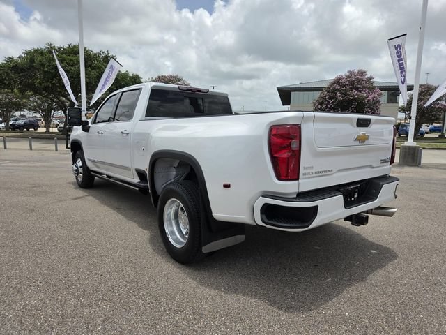 Used 2024 Chevrolet Silverado 3500 High Country w/ Technology Package AWD/4WD image 14