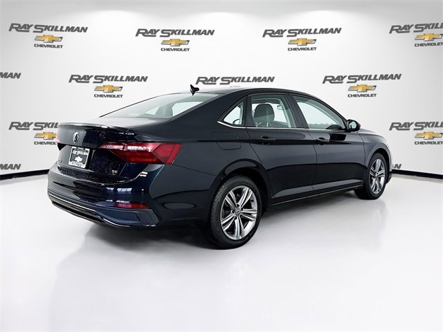 Used 2024 Volkswagen Jetta SE image 7