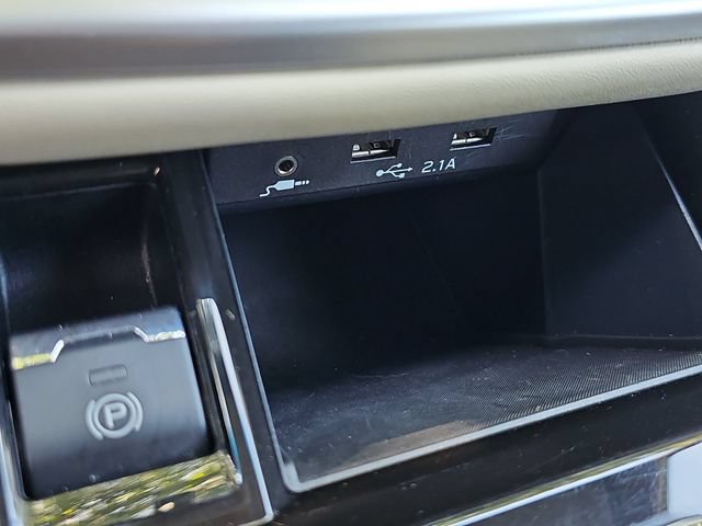 Certified 2022 Subaru Outback Limited AWD/4WD image 34