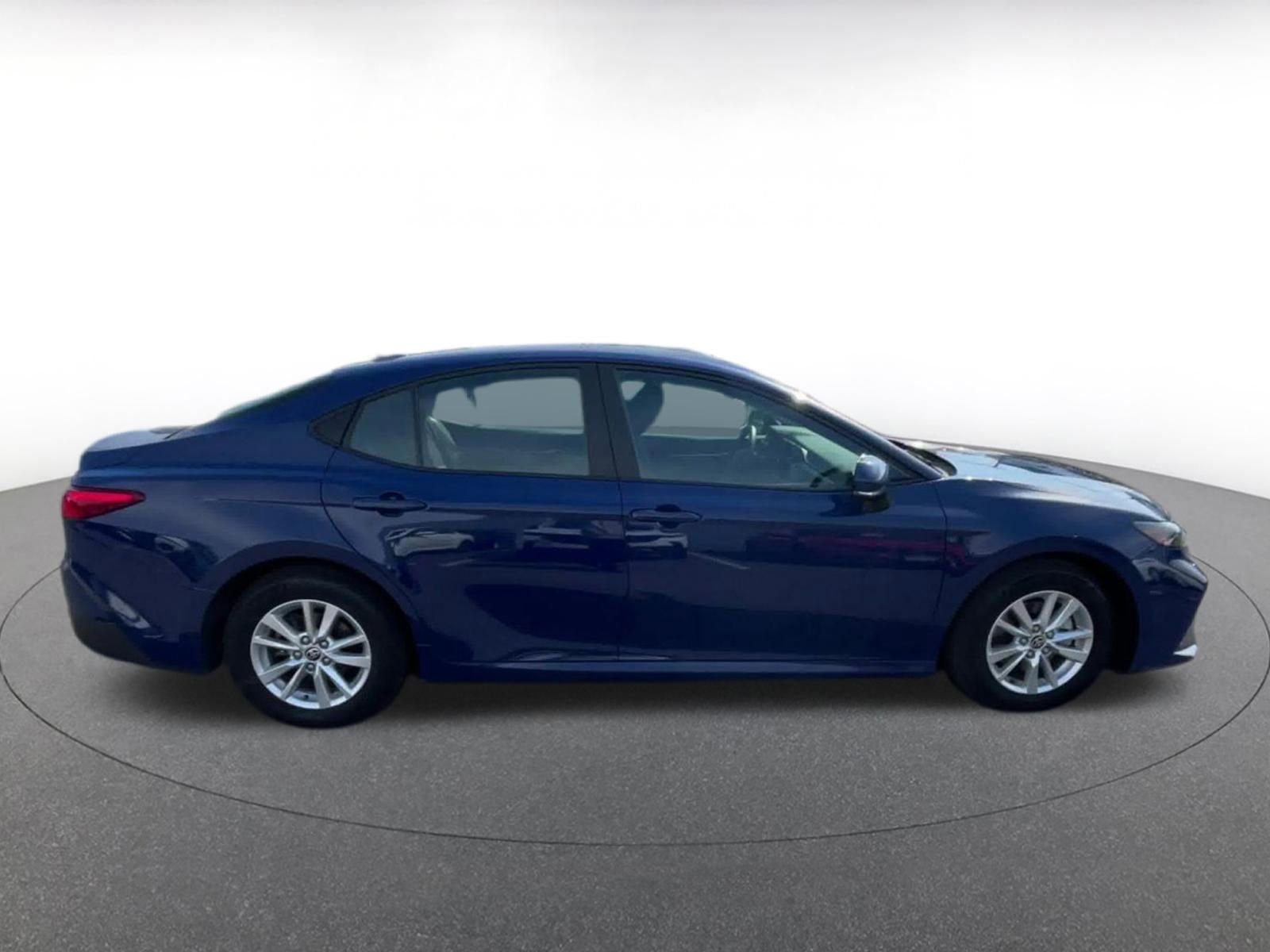 Used 2025 Toyota Camry LE image 16