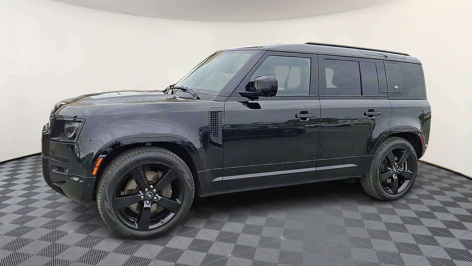 Certified 2023 Land Rover Defender 110 X-Dynamic SE image 4