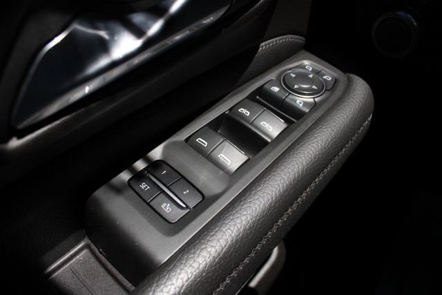 Used 2021 GMC Yukon Denali w/ Advanced Technology Package AWD/4WD image 8