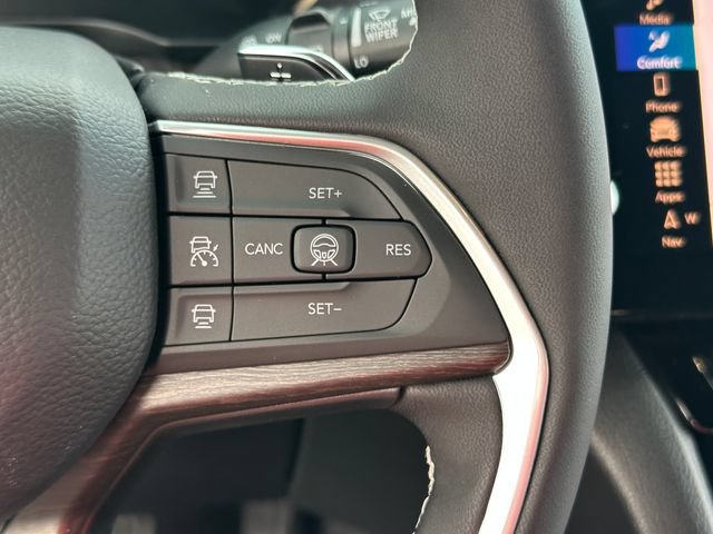 New 2027 Jeep Grand Cherokee Altitude AWD/4WD image 31